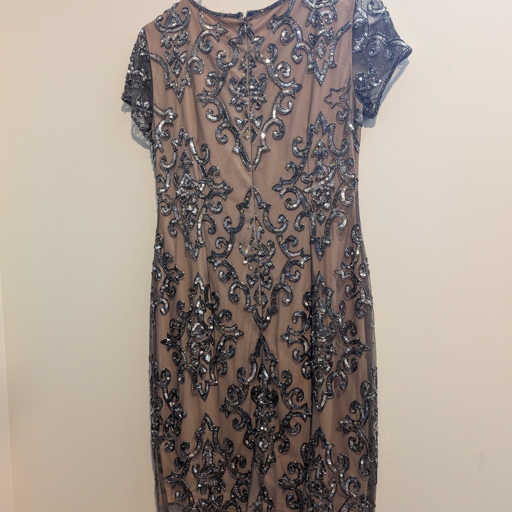 Adrianna Papell Taupe Mesh Midi Silver Sequin Embellishment Dress Size 4 - Picture 4 of 11